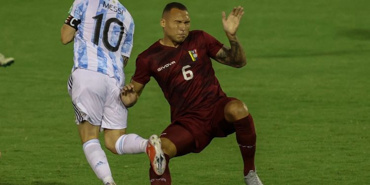 Qué fue de la vida del venezolano que casi quiebra a Messi