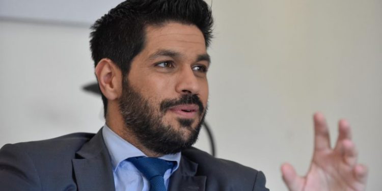 Quién es Andrés Ojeda, el outsider uruguayo que se compara con Javier Milei