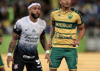 Ramón Díaz puso cuatro titulares, ganó y Corinthians salió del descenso