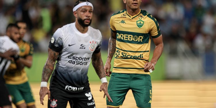 Ramón Díaz puso cuatro titulares, ganó y Corinthians salió del descenso