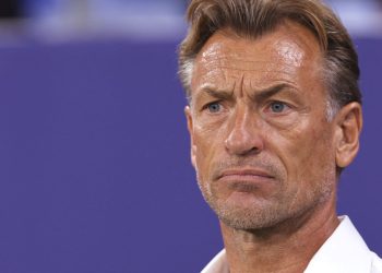 Regresó a Arabia Saudita el DT que le ganó a Argentina