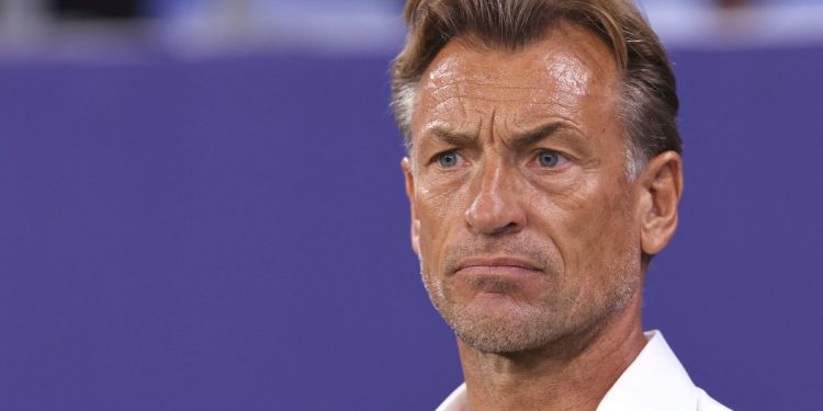 Regresó a Arabia Saudita el DT que le ganó a Argentina