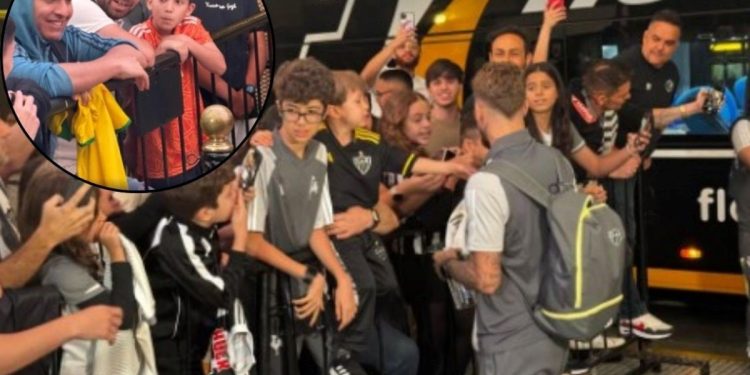 River: Atlético Mineiro, recibido por algunos hinchas de Boca en su llegada al país