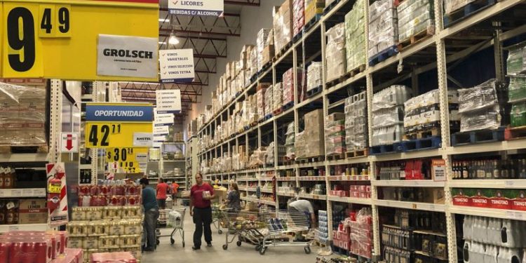 Positivo: En agosto crecieron las ventas en autoservicios mayoristas y supermercados