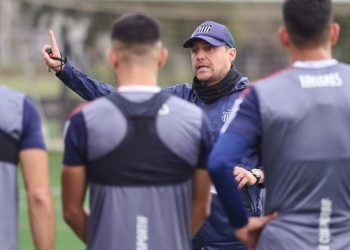 Talleres, ante el desafío de vencer a Argentinos para no perderle pisada a Vélez