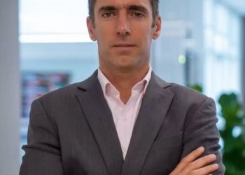 Tomasevich: “El riesgo país refleja algo que no es real, es producto de la estructura de los bonos”