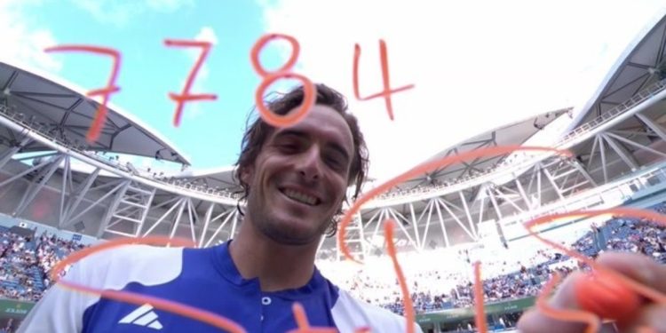 Tsitsipas y el extraño mensaje que dejó tras ganar en Shanghai