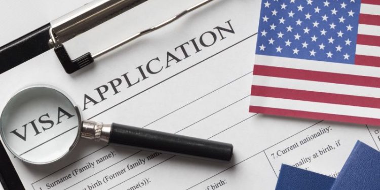 Últimos días para anotarte por una visa de Estados Unidos: cómo participar en la lotería de la Green Card