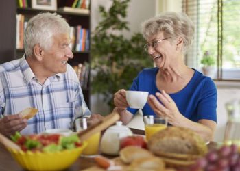 Un experto en longevidad dijo cuál es el mejor desayuno para aumentar la esperanza de vida: es un clásico de un país de Sudamérica