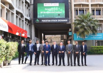 Un laboratorio nacional refuerza su presencia en Asia con un histórico IPO