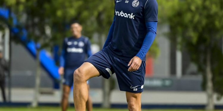 Una buena: Gastón Hernández renovó su contrato