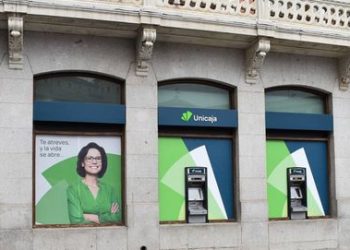 Unicaja pagará a los autónomos hasta 300 euros por domiciliar sus recibos