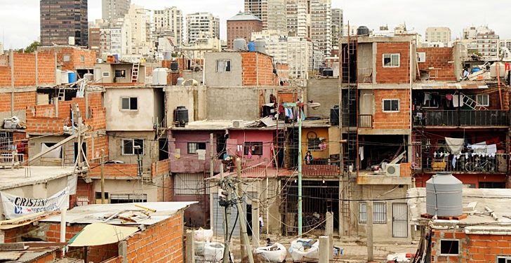 El Banco Mundial identificó los factores que explican pobreza en Argentina