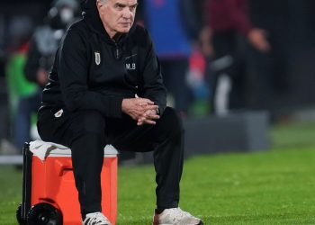 Uruguay empató ante Ecuador y fue silbado por sus hinchas