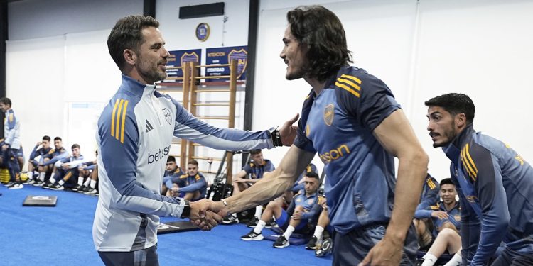 Video: la primera práctica de Gago, saludo con Cavani y “dale, dale”