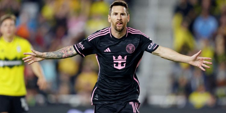 Video: los dos golazos de Messi ante Columbus Crew en 5′