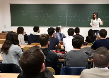 Casi la mitad de los nuevos alumnos de Veterinaria en León y Farmacia y Medicina en Salamanca es de otras comunidades