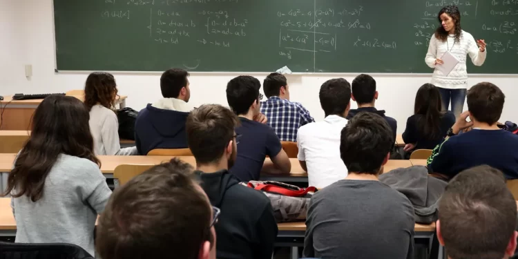 Casi la mitad de los nuevos alumnos de Veterinaria en León y Farmacia y Medicina en Salamanca es de otras comunidades