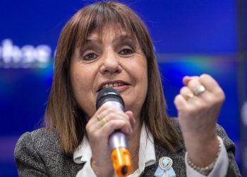 Bullrich dura conta “piquetes aéreos” pide que desapresca Intercargo y el gremialista Llano niega representar a Hamás en Argentina