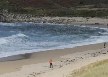 Un pesquero localiza cerca de Fisterra el cadáver de una menor desparecida hace nueve días en Galicia