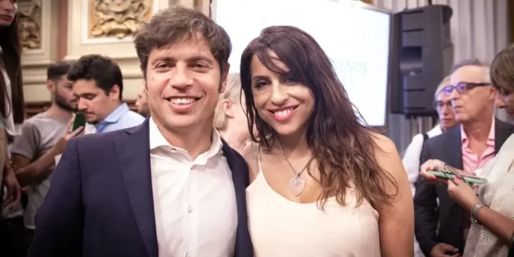 La red de contratos estatales que contiene a los representantes de UxP en el Parlasur