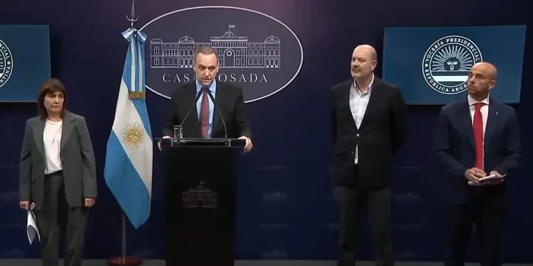 El Gobierno leyó a Total News y anunció que las fuerzas de seguridad podrán operar los servicios aeroportuarios