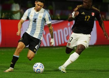 Advíncula: primera vez de visitante en la Bombonera