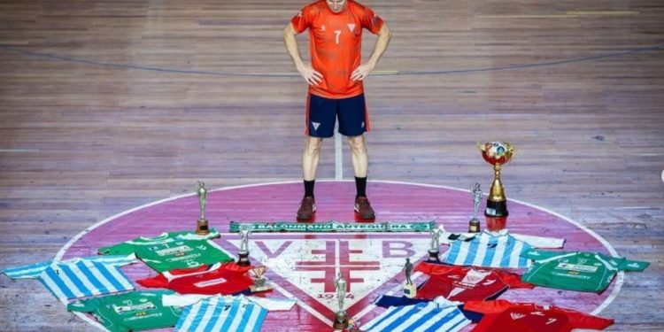 Andrés Kogovsek con Olé: la leyenda del handball argentino que se retiró a sus 50 años