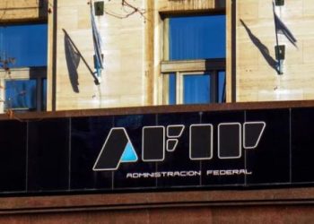 Aporte solidario: pese al rechazo de Milei, ARCA sigue a la pesca de contribuyentes