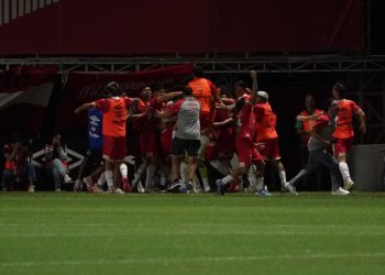 Argentinos: de la calentura por el gol de Vélez al empate con diez