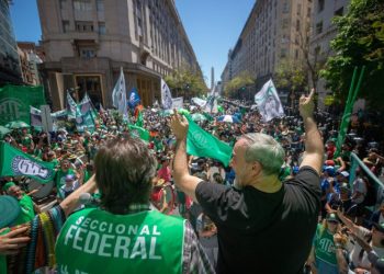 Aumento y bono confirmado para estatales: tras el acuerdo, ¿cómo quedan las escalas de ATE?