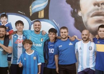 Benja Agüero y Daniel Osvaldo jugaron un picado en un potrero de Villa Fiorito