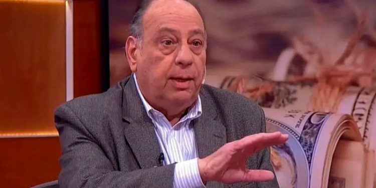 Cachanosky explicó cuál es el “problema serio” que tiene el Gobierno para salir del cepo