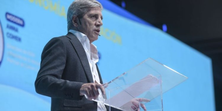 Caputo pagará en enero a los bonistas u$s 4000 millones: ¿cómo impactará?