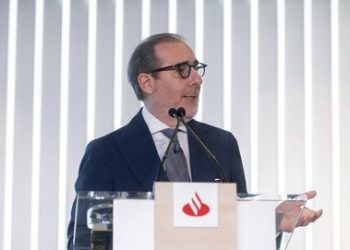 De Guindos (BCE) alerta: el mundo puede entrar en una “guerra comercial” tras la victoria de Trump