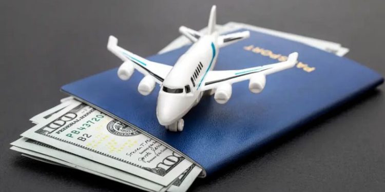 Dólar tarjeta: el BCRA quiere que se pague con MEP