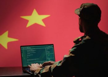 El avión militar chino que revoluciona la industria bélica: tiene una tecnología que lo hace invisible y no lo conduce un piloto