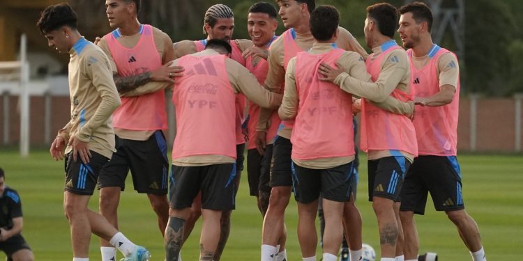 El ex Boca que fue convocado por Scaloni y elogió a Gago: “Era mi ídolo”