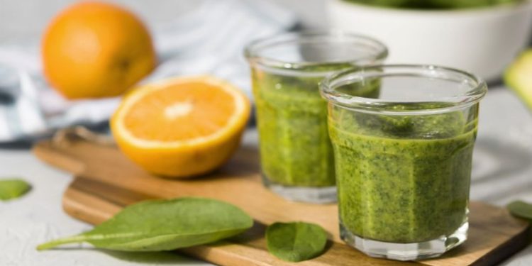 El licuado lleno de colágeno que desinflama las articulaciones, fortalece los huesos y protege la piel