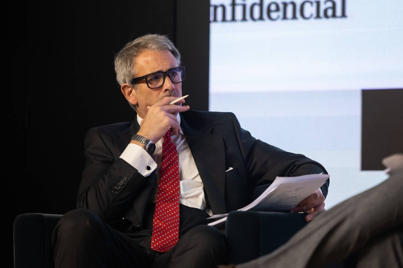 Gonzalo de Cadenas-Santiago, subdirector general de MAPFRE Economics, moderador de la mesa.