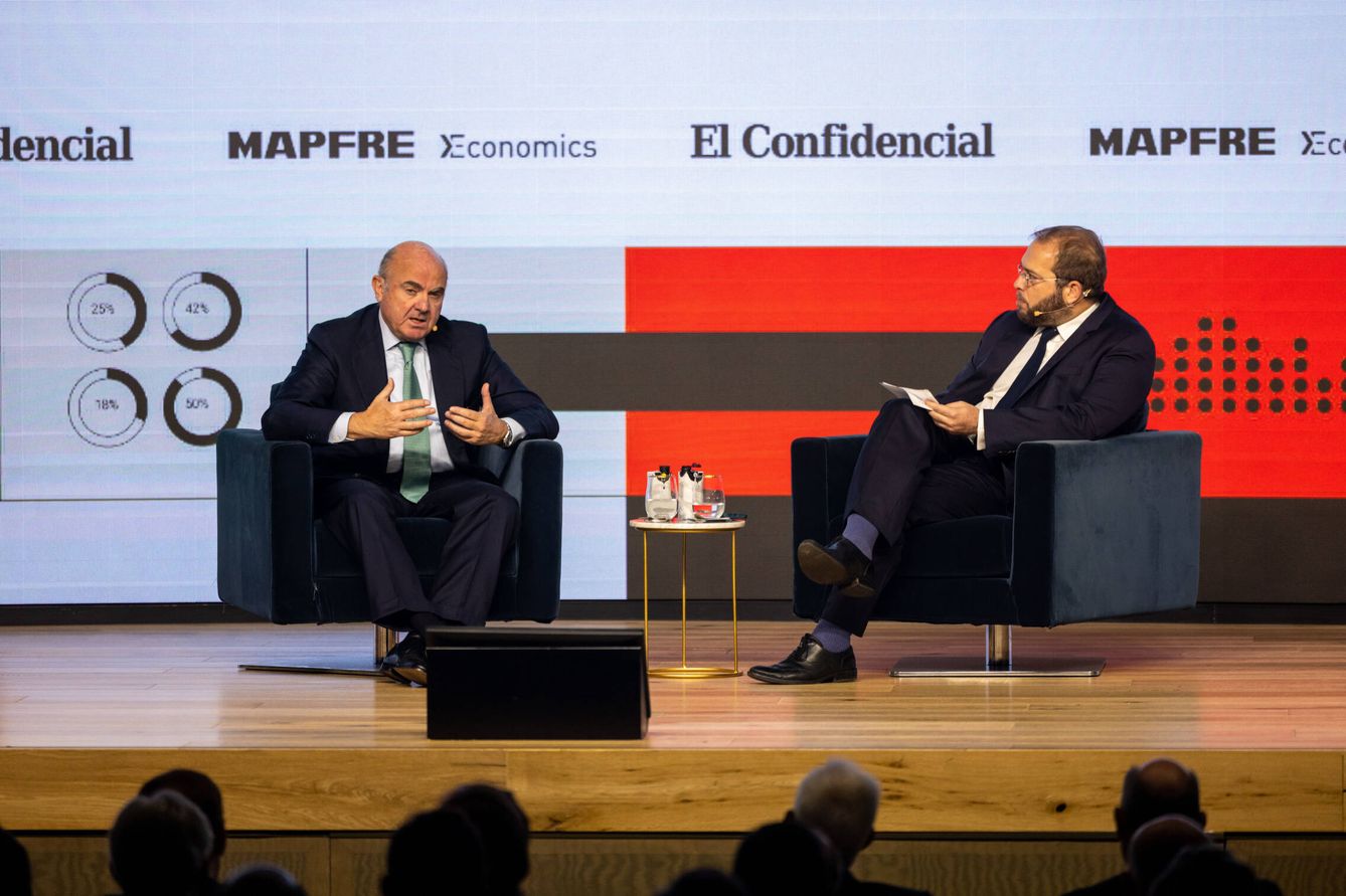 Conversación entre Luis de Guindos, vicepresidente del Banco Central Europeo y Miquel Roig, director adjunto de El Confidencial.