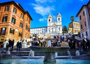 El país europeo que va a entregar más visas de trabajo a extranjeros en 2025: cuáles son los requisitos para solicitar una