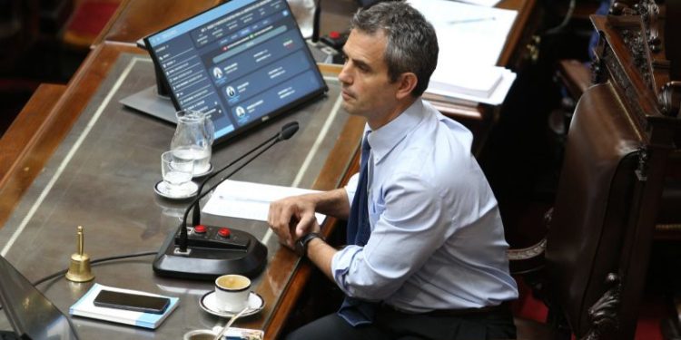 En medio de acusaciones de lobby, Diputados dio media sanción al proyecto que limita al juego online