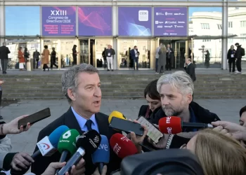 Feijóo critica que «la degradación de la política española parece no tener límites»