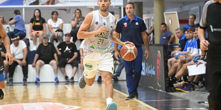 Ferro celebró ante Independiente Oliva