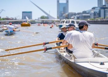 Fundación X por La Boca realizó la 14ª edición de su tradicional “Remada X el Riachuelo”