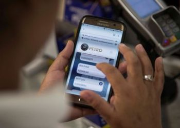 Gonzalo Bernardos avisa a los que temen pagar con tarjeta de crédito: “Esto lo hace el banco por mí, y gratis”