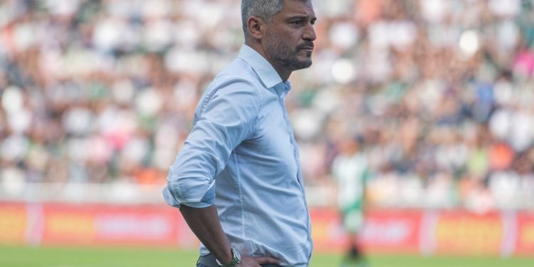 Gustavo Munúa dejó de ser el entrenador de Banfield: quién será el nuevo DT