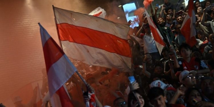 Impactante recibimiento para River en Córdoba