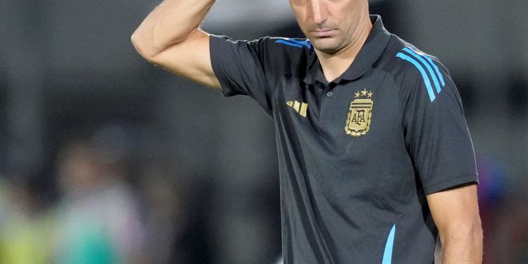 La banca de Scaloni a los jóvenes de la Selección: “Yo no estoy acá para criticar”